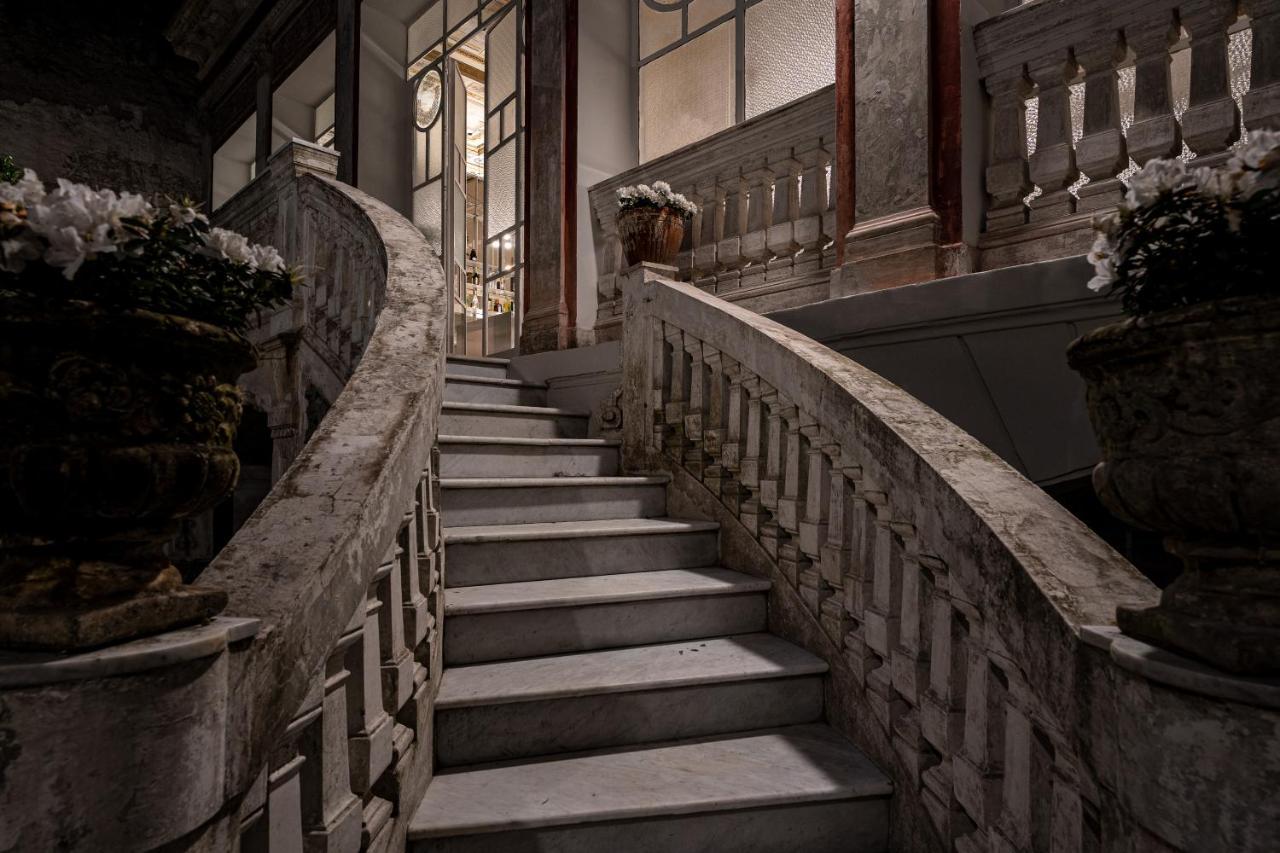 Hôtel Artemisia Domus - Giardino à Naples Extérieur photo
